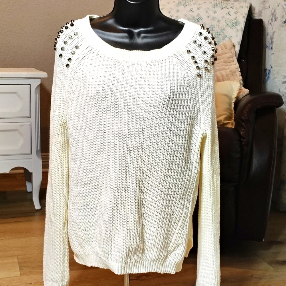 Express Women's Sm Cream Colored‎ Sweater W) Studded Shoulders Edgy